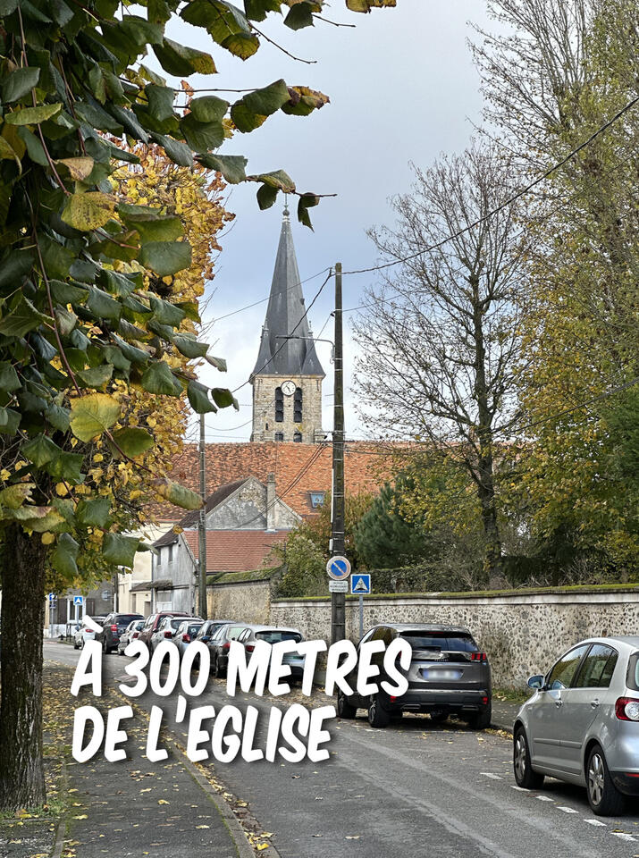 à 300 mètres de l&#39;église